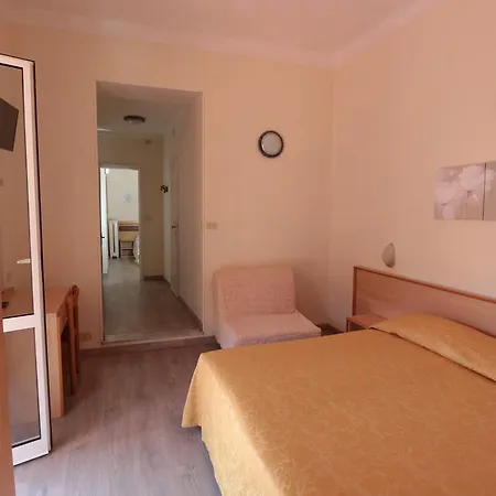 Amelia Hotel