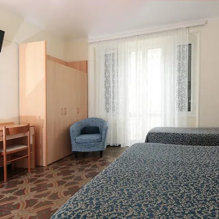 Amelia 2* Алассіо