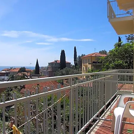 Amelia Hotel 2*