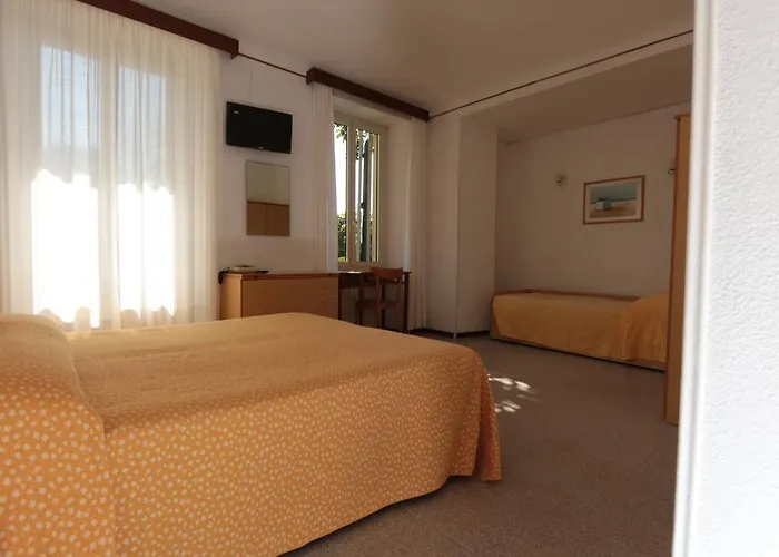 Amelia فندق ألاسيو