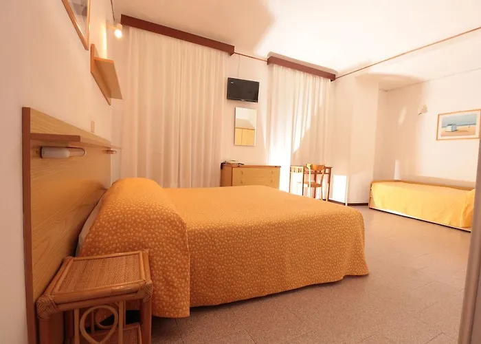 فندق Amelia ألاسيو