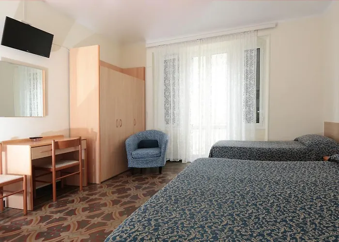 Amelia 2* ألاسيو