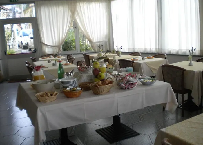 فندق Amelia ألاسيو